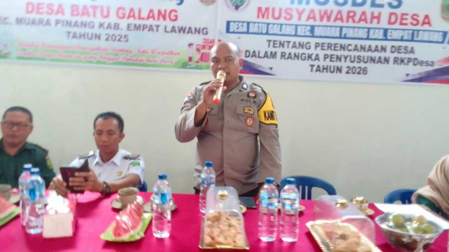 Pemerintah Kecamatan Muara Pinang bersama pemerintah desa dan unsur Forum Komunikasi Pimpinan Kecamatan (Forkopimcam) menggelar rangkaian Musyawarah Desa (Musdes) di dua desa sekaligus, yakni Desa Muara Timbuk dan Desa Batu Galang. Agenda berlangsung pada Rabu (03/12/2025). Foto: Istimewa